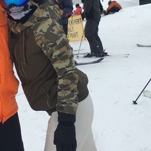 PWDR Room Camo Army Green Hooded Snowboard Jacket